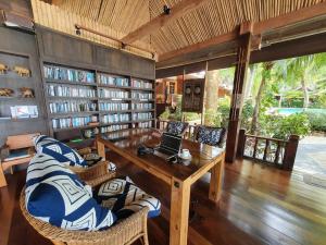 Photo #6 of Salad Hut in ตำบลเกาะพะงัน, Thailand