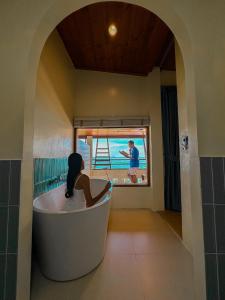 Photo #4 of Samed Seaside Resort in Tambon Phe, Thailand