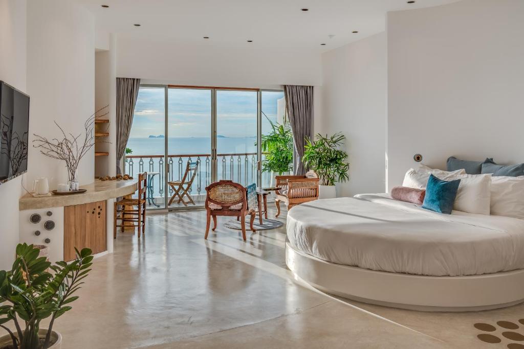 Photo #1 of Ampersand Resort in Bo Put, Thailand
