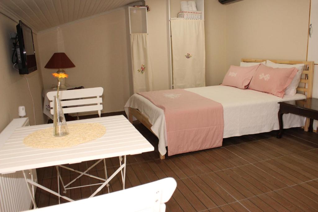 Photo of Ede Apart Otel in Geyikli, Turkey