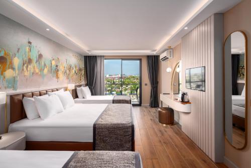 Photo #2 of SEAPHORIA BEACH HOTEL & Spa - by Mir'Amor-Ultra All Inclusive in Muratpaşa, Turkey