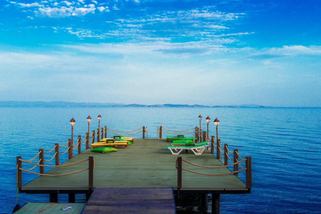 Photo of Kayalar Blue Beach Hotel in Sazli Mevki Alti Canakkale, Turkey