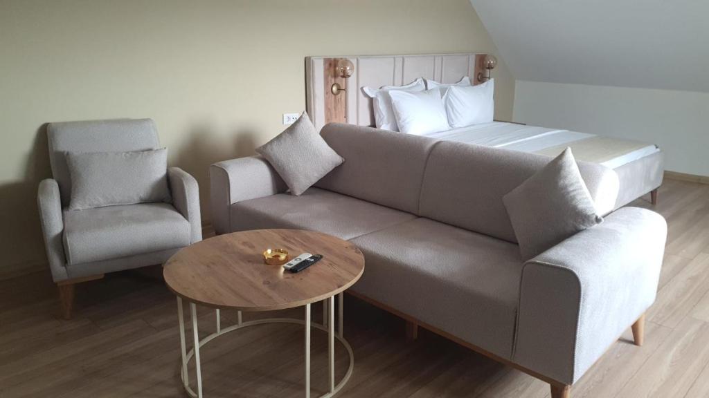 Photo of Petra Port Hotel in Tuzla, Turkey