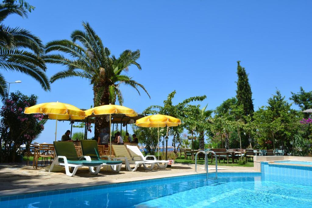 Photo of Palmiye Hotel in Menderes, Turkey