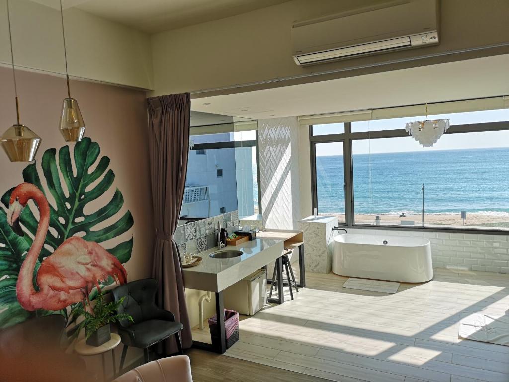 Photo of Beachcastle & Sea View Villa in Zhujiang, Taiwan
