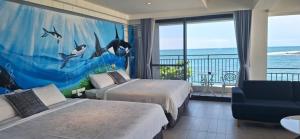 Photo #6 of Love in the Gulf in Houwan Road, Taiwan