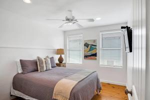 Photo #5 of Classy 4BDRM Home W/Pool Mins To Beach and Shops! in Port Aransas, TX