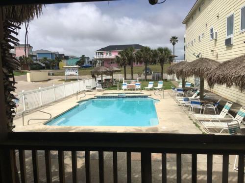 Photo #3 of BeachGate CondoSuites and Oceanfront Resort in Port Aransas, TX