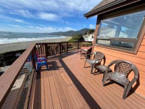 Photo #6 of Oceanfront Cabin 3 W Jacuzzi & Impressive Views in Smith River, CA
