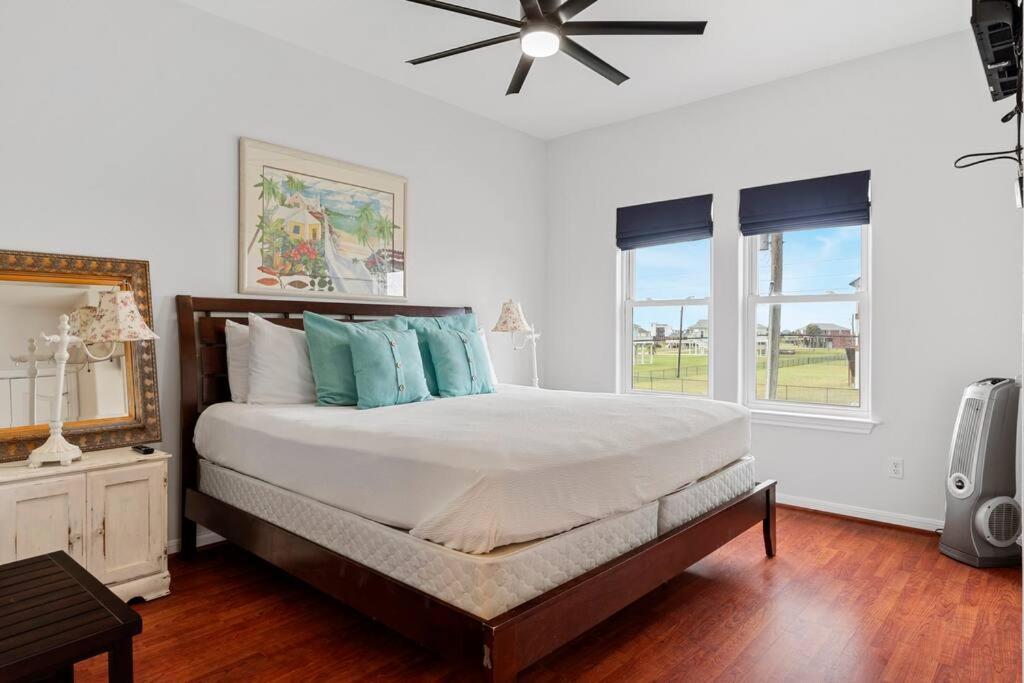 Photo #1 of Sunrise in Paradise-BeachFront-Fenced Yard-Pets-Sleeps 11 in Galveston, TX