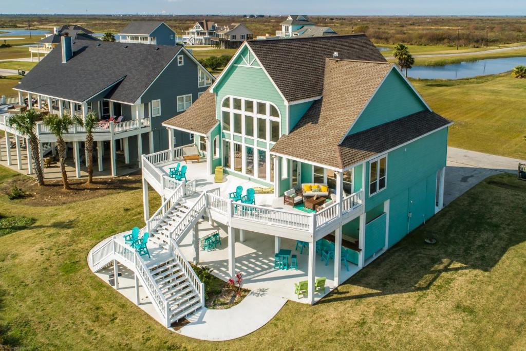 Photo #1 of Crystal Getaway in Bolivar Peninsula, TX