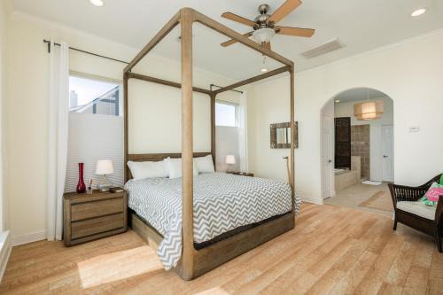 Photo #2 of Crystal Getaway in Bolivar Peninsula, TX