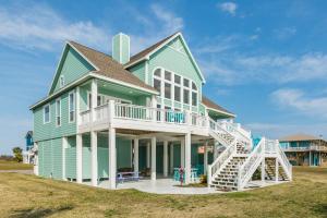 Photo #6 of Crystal Getaway in Bolivar Peninsula, TX