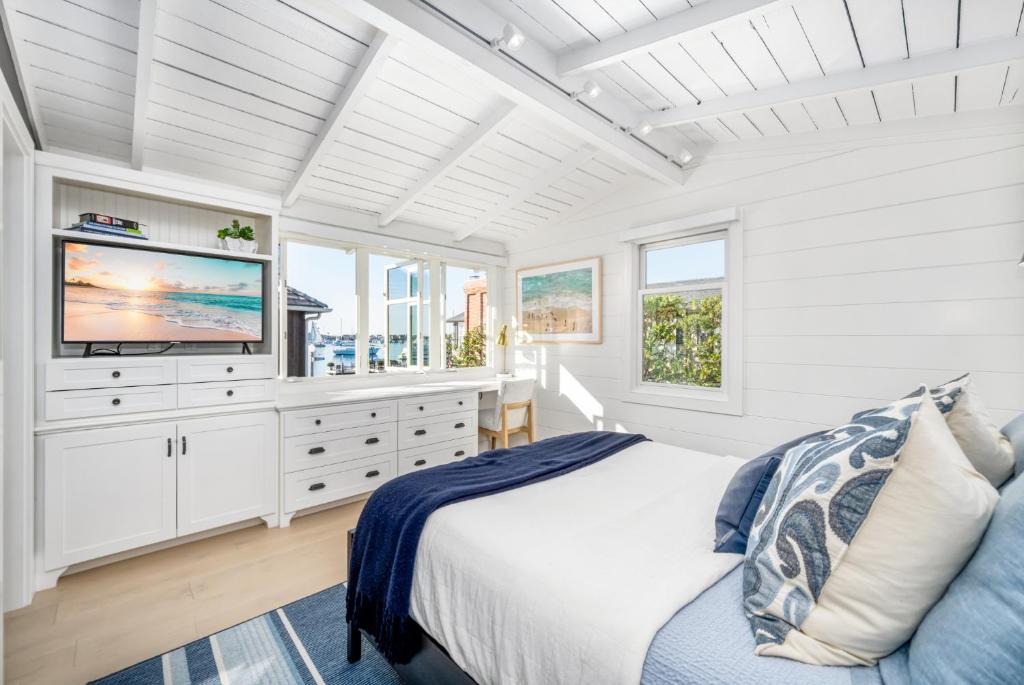 Photo #1 of Balboa Island Luxury Penthouse Suite With Bay Views in Newport Beach, CA