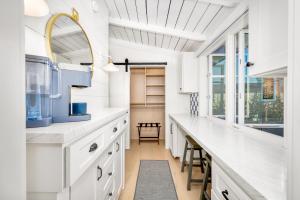 Photo #4 of Balboa Island Luxury Penthouse Suite With Bay Views in Newport Beach, CA