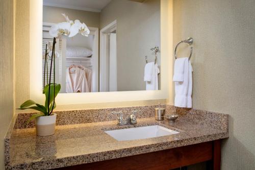 Photo #3 of Bahia Resort Hotel in San Diego, CA