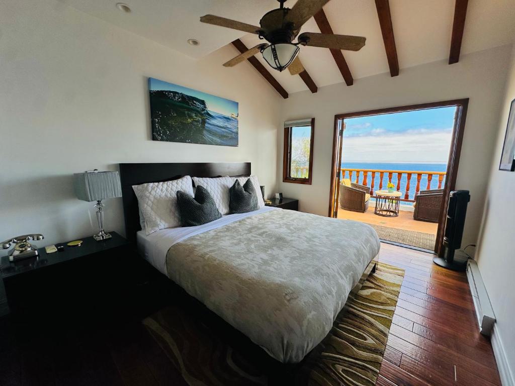 Photo of Hamilton Cove 158 in Avalon, CA