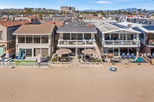 Photo #3 of Oceanfront 3BR Home with Pool Table & Patio in Newport Beach, CA