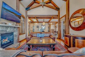 Photo #5 of Lakefront Retreat Across from Homewood Resort in Homewood, CA