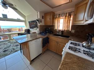 Photo #4 of Ocean Front Cabin 17, Jacuzzi & Remarkable Views in Smith River, CA