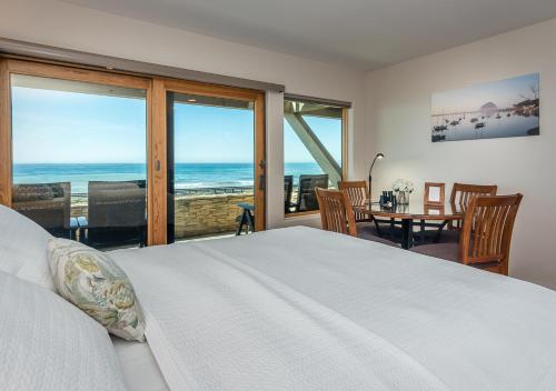 Photo #2 of Moonstone Landing in Cambria, CA