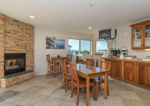 Photo #5 of Moonstone Landing in Cambria, CA
