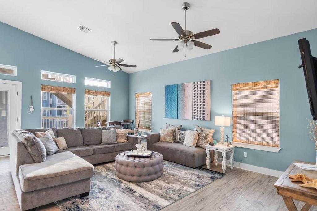 Photo of New 5 BDRM W/Pool, Observation Deck Walk to Beach! in Port Aransas, TX