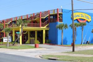 Photo #5 of Hotel DeVille in Corpus Christi, TX