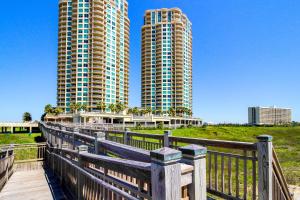 Photo #4 of Palisade Palms in Galveston, TX