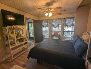Photo #5 of Robbins Nest in Burkeville, TX