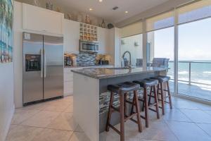 Photo #5 of Oceanfront Diamond Beach Condo with views tons of amenities and indoor pool in Galveston, TX
