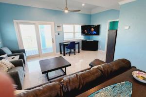 Photo #5 of Acapulco - Upstairs Beachview Beauty 50 steps to a private beach! BYOT in Galveston, TX