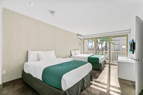 Photo #2 of Upscale Modern Villa Private w Terrace in Bahia Mar Beachfront Resort, Heated Pool! in South Padre Island, TX