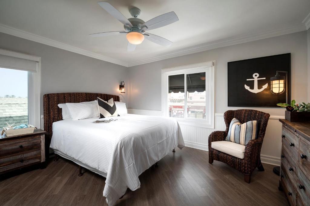 Photo #1 of Newport Beach Hotel in Newport Beach, CA