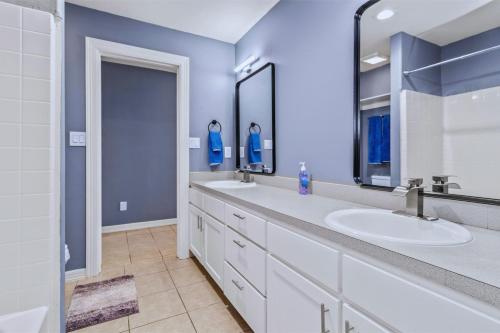 Photo #3 of Spacious 3BR Home Near SPI Beach & Restaurants in Port Isabel, TX