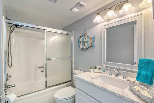 Photo #3 of Galveston Oceanfront Condo with Balcony and View! in Galveston, TX
