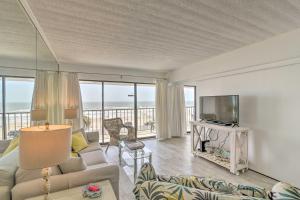 Photo #5 of Galveston Oceanfront Condo with Balcony and View! in Galveston, TX