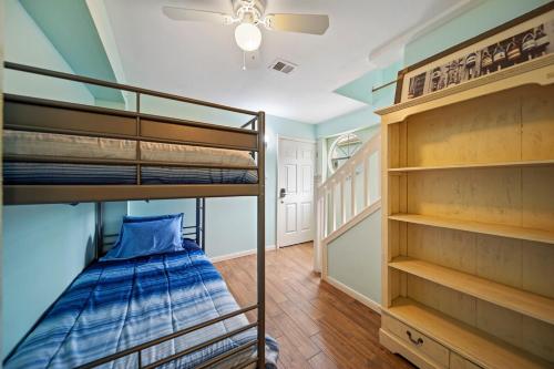 Photo #2 of Ocean View, Short Walk to Beach, Free Golf Cart in Port Aransas, TX