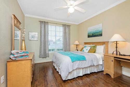 Photo #2 of The Dawn Oceanfront Condo on Seawall Blvd in Galveston, TX