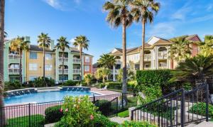 Photo #4 of The Dawn Oceanfront Condo on Seawall Blvd in Galveston, TX