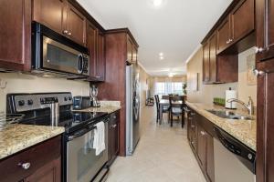 Photo #5 of The Dawn Oceanfront Condo on Seawall Blvd in Galveston, TX