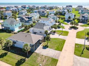Photo #6 of Relax at our Beach Haven - Pet Friendly in Galveston, TX