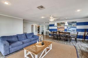 Photo #6 of Bermuda Beachfront in Galveston, TX