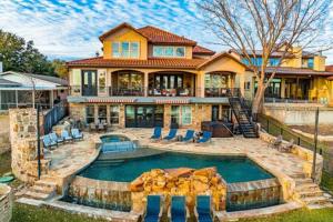 Photo #4 of Beachfront Villa New Listing Intro Pricing in Kingsland, TX