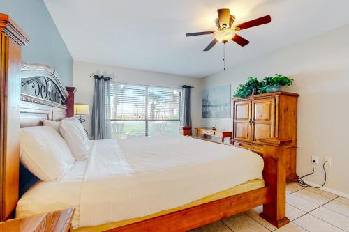 Photo #2 of Saida Tower IV #4103 in South Padre Island, TX