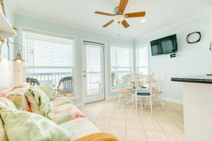 Photo #6 of Beautiful Blue Heron Sleeps 6 Great Views in Galveston, TX