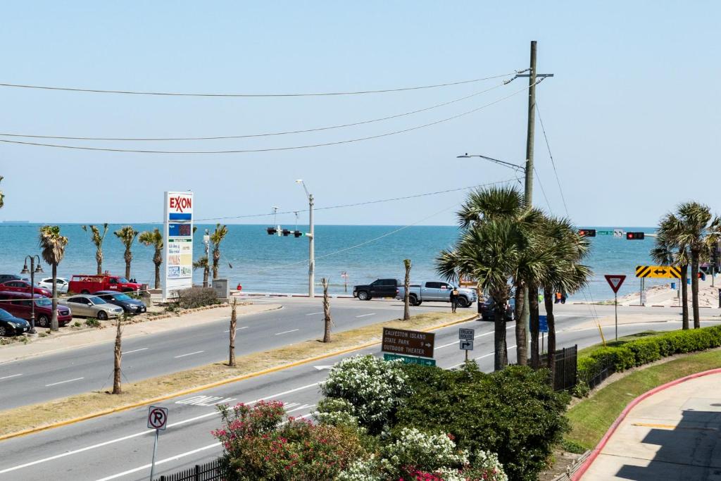 Photo #1 of Casa Del Mar Beachfront in Galveston, TX