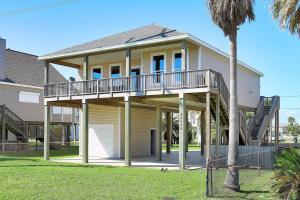 Photo #6 of 3 BR Beach view in Galveston, TX