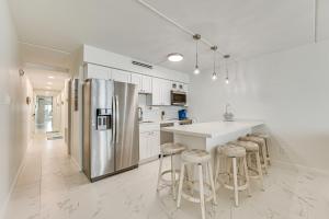 Photo #5 of Dogs Welcome Beachfront South Padre Island Condo in South Padre Island, TX