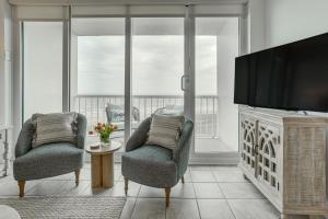 Photo #6 of Pool and Beach Access Oceanfront Galveston Condo in Galveston, TX
